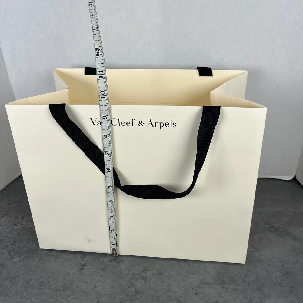 Van Cleef & Arpels‎ Cream Shopping Bag with Black Ribbon Handles Luxury Jewelry